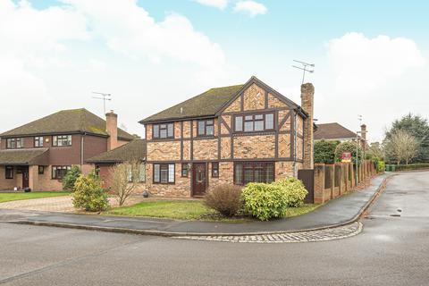 10 Alsford Close, Lightwater, GU18 5LF