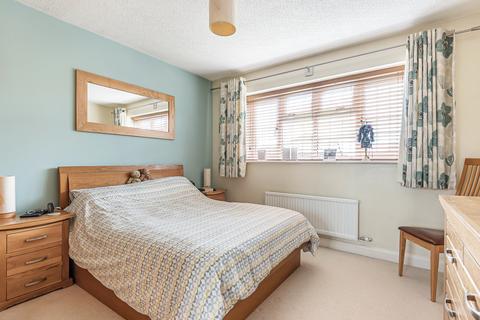 10 Alsford Close, Lightwater, GU18 5LF