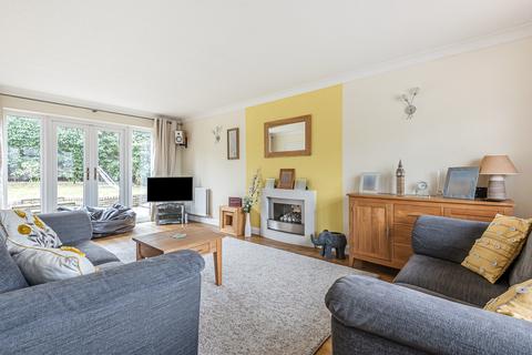 10 Alsford Close, Lightwater, GU18 5LF