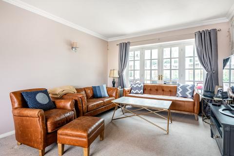 2 Ling Drive, Lightwater, GU18 5PA