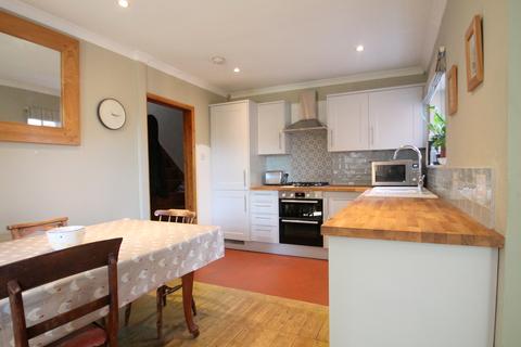 7 Streets Heath, West End, Woking, GU24 9RB