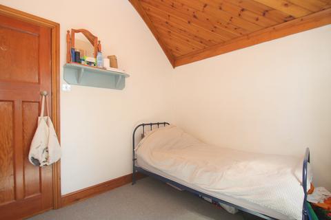 7 Streets Heath, West End, Woking, GU24 9RB