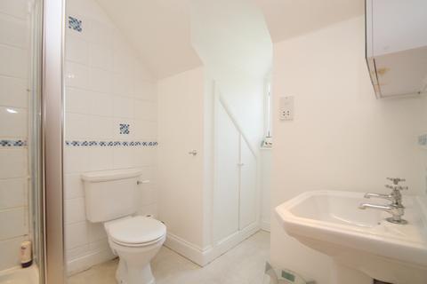 7 Streets Heath, West End, Woking, GU24 9RB