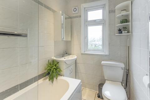 20 Lancaster Close, Kingston Upon Thames, KT2 5NH