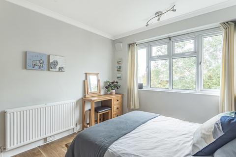 20 Lancaster Close, Kingston Upon Thames, KT2 5NH