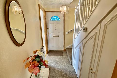 58 Burns Drive, Johnstone, PA5 0HB