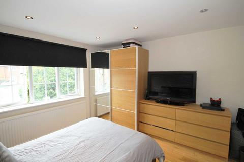 38a Kirksted Road, Morden, SM4 6NJ