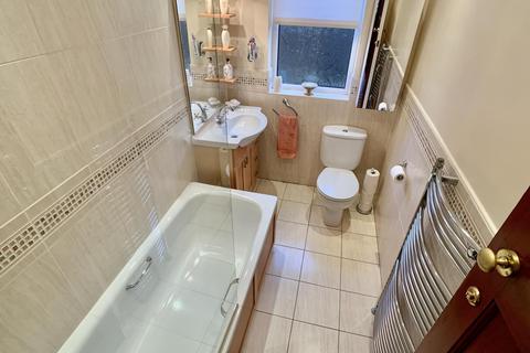 6 Winton Drive, Skelmorlie, PA17 5AF