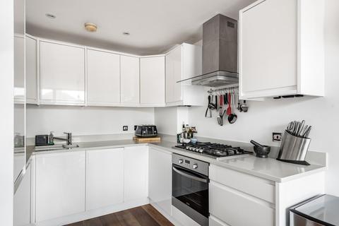 2b Rossiter Road, London, SW12 9RU