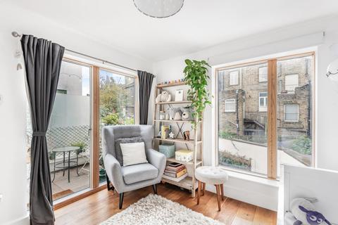 2b Rossiter Road, London, SW12 9RU