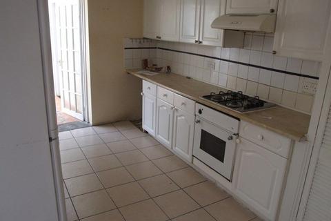 4 bedroom terraced house to rent, LONDON  E12