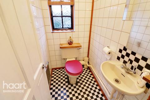 11 Wickets Way, Ilford, IG6 3DF