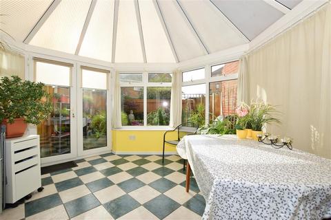 23 Tulip Gardens, Ilford, IG1 2JX