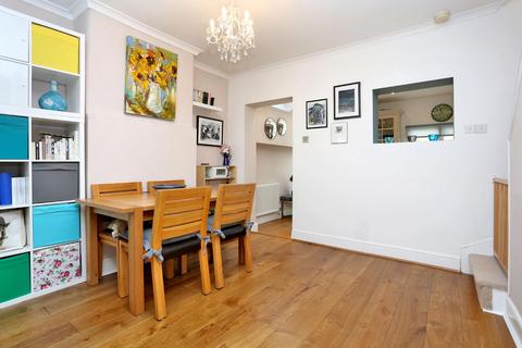 10 Geraldine Road, London, W4 3PA