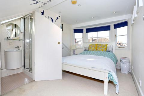 10 Geraldine Road, London, W4 3PA