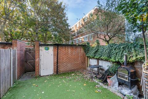 4 bedroom house to rent, Blomfield Court, Westbridge Road, London