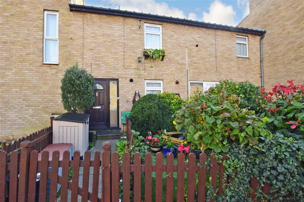 Taswell Road, Rainham, Gillingham, Kent 3 bed terraced house £220,000