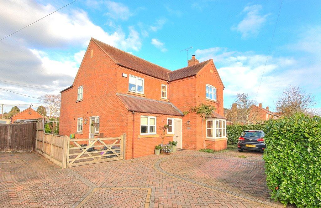 Badsey Fields Lane, Badsey, Evesham, WR11 4 bed detached house £495,000