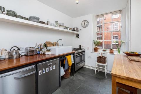 Flat 18, Algar House Webber Row, London, SE1 8QT