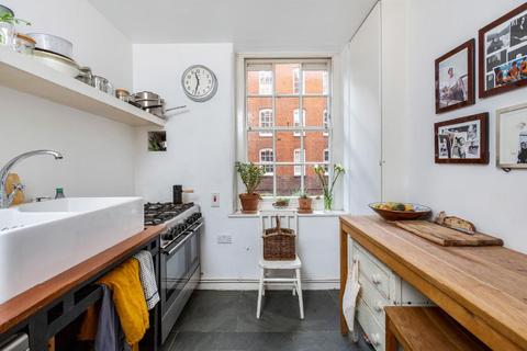 Flat 18, Algar House Webber Row, London, SE1 8QT