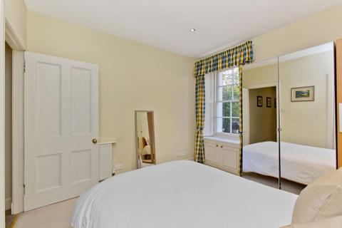 8b/2 Dean Terrace, Edinburgh, EH4 1ND