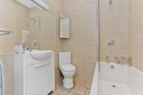 8b/2 Dean Terrace, Edinburgh, EH4 1ND