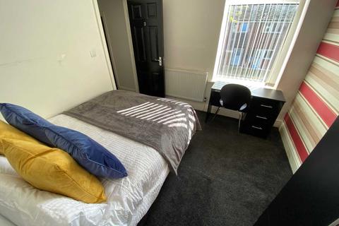 4 bedroom house share to rent - Mildred Street, Manchester