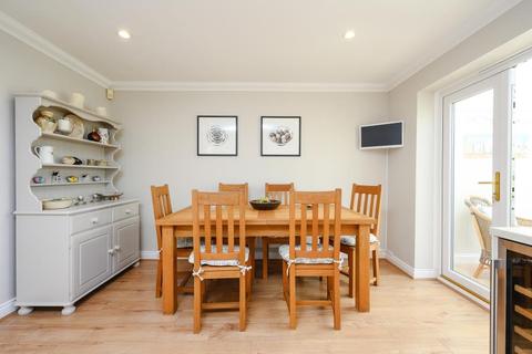 9 Camel Grove, Kingston Upon Thames, KT2 5GR