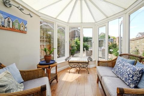 9 Camel Grove, Kingston Upon Thames, KT2 5GR