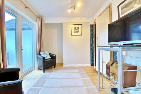 68 The Ridge, Twickenham, TW2 7NQ