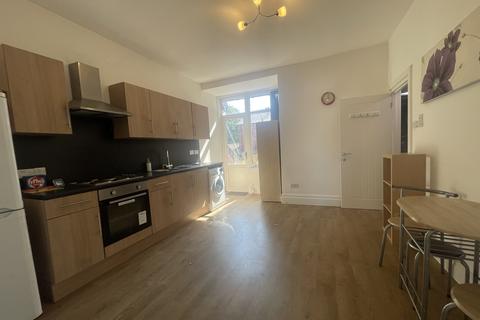 undefined, Flat 1, 49 Broxholme  DN1 2LN