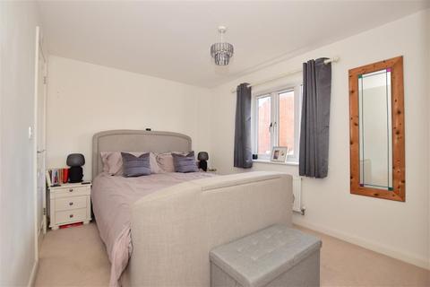 2 Bittern Road, Iwade, Sittingbourne, ME9 8FR