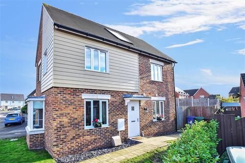 2 Bittern Road, Iwade, Sittingbourne, ME9 8FR