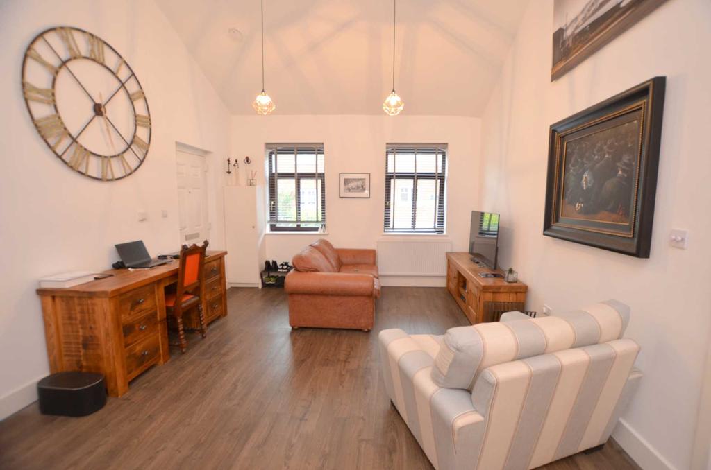 Cameron Road, Chesham HP5 1 bed apartment £875 pcm (£202 pw)
