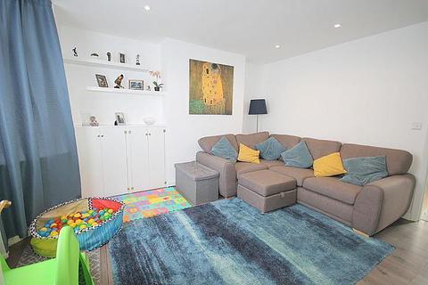39 Cranleigh Road, Feltham, TW13 4PZ