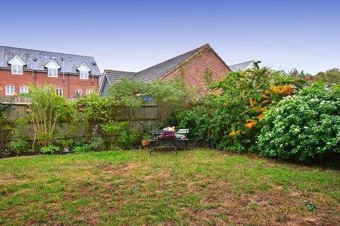 Flat D, 13 Cutter Close, Upnor, Rochester, ME2 4GY