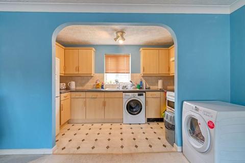 Flat D, 13 Cutter Close, Upnor, Rochester, ME2 4GY