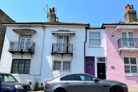 4 bedroom terraced house to rent, Rose Hill, Central