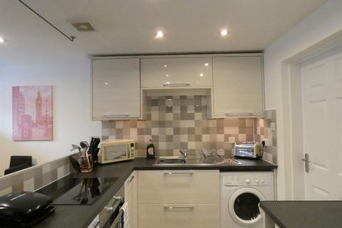 6 bedroom house share to rent - Bath Street, Stoke-on-Trent, Staffordshire, ST4 7QR