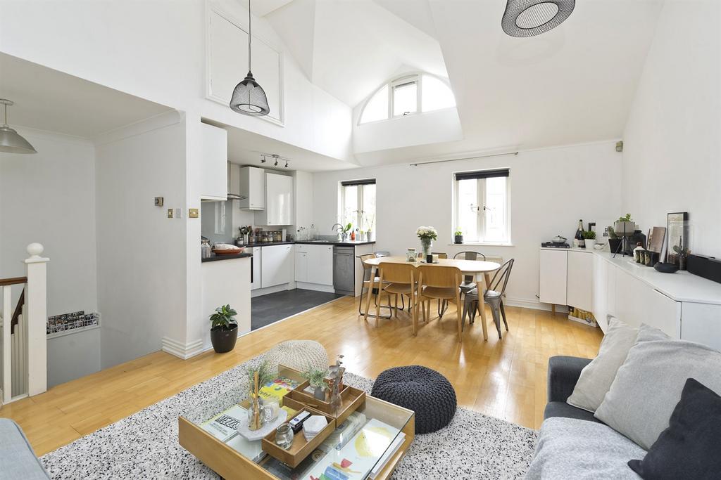 Reception&#43;Room&#43;alt&#43;v