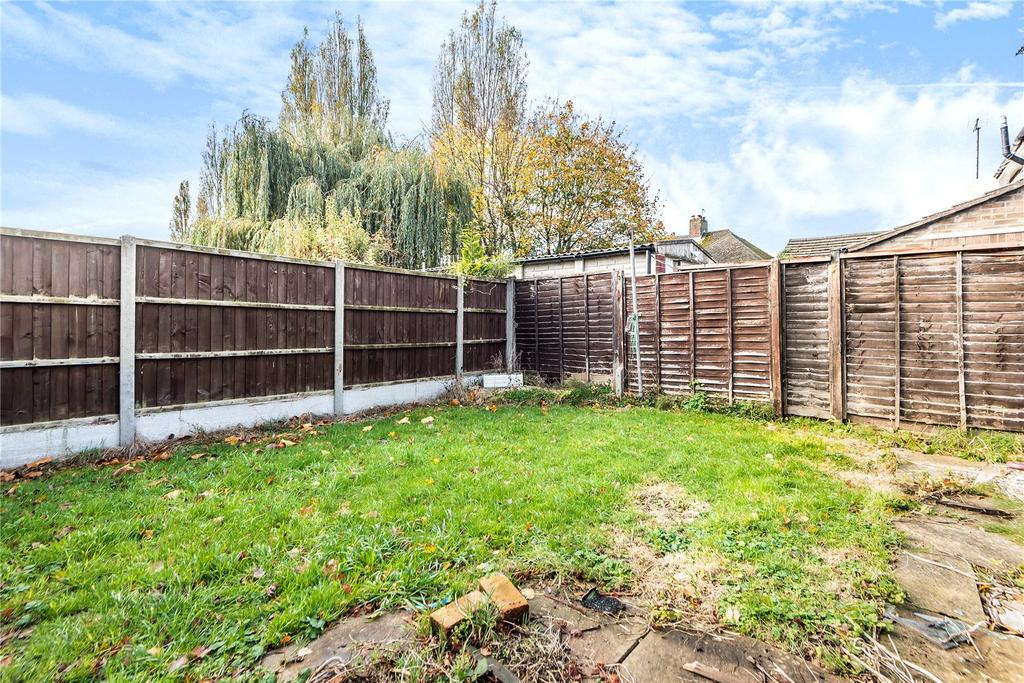 Priors Road, Cheltenham, GL52 2 bed semidetached house £260,000