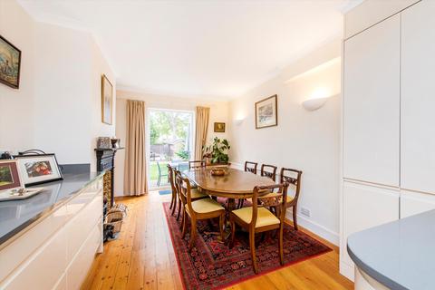21 Lynton Road, London, NW6 6BE