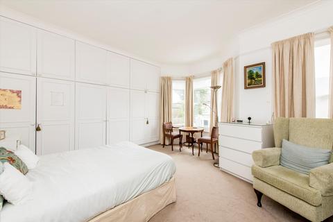 21 Lynton Road, London, NW6 6BE