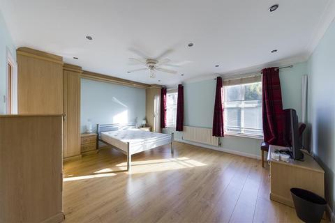 9 Andes Close, Southampton, SO14 3HS