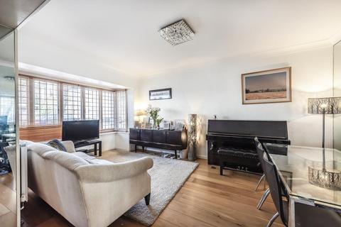 4 Middle Field, London, NW8 6NE