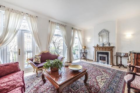 4 Middle Field, London, NW8 6NE