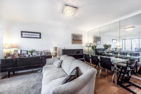 4 Middle Field, London, NW8 6NE