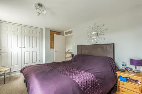10 Ddole Road, Llandrindod Wells, LD1 6PF