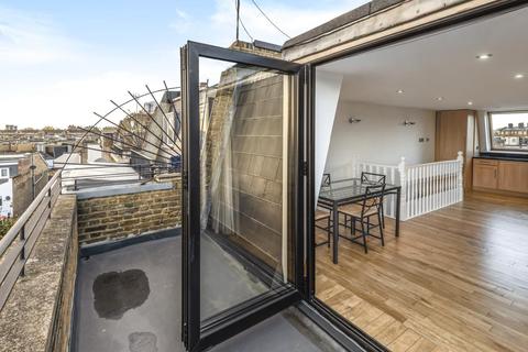 12 Salisbury Mews, London, SW6 7DS