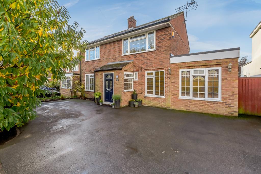 Grimsdells Lane, Amersham 5 bed detached house £900,000